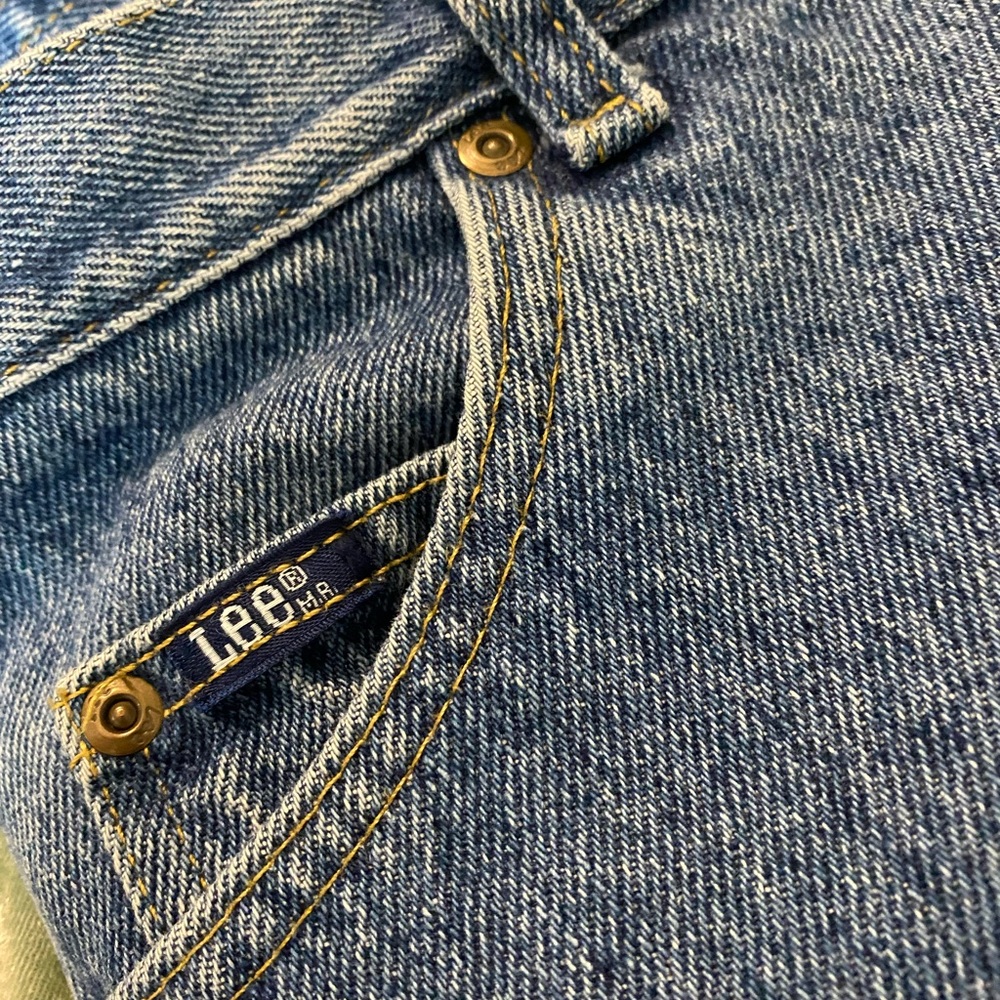 Women’s vintage Lee jeans size 16l fit like 12/14